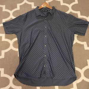 Travis Matthew short sleeve button down print shirt